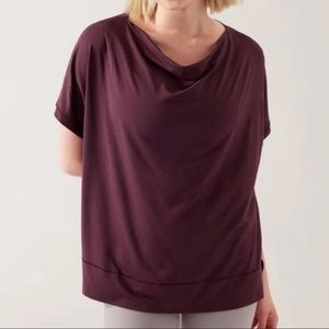 NWT Athleta Relaxed Weekender Tee size small